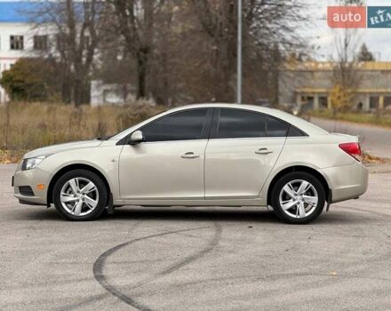 Серый Шевроле Круз, объемом двигателя 1.96 л и пробегом 207 тыс. км за 7700 $, фото 3 на Automoto.ua