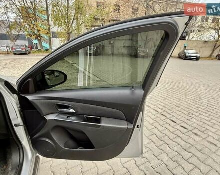 Сірий Шевроле Круз, об'ємом двигуна 1.36 л та пробігом 171 тис. км за 3600 $, фото 9 на Automoto.ua