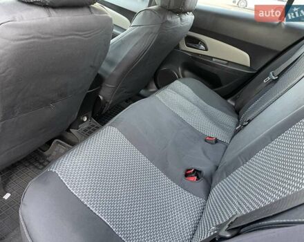 Серый Шевроле Круз, объемом двигателя 1.8 л и пробегом 89 тыс. км за 7800 $, фото 16 на Automoto.ua