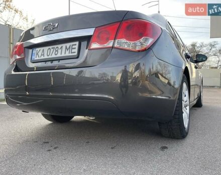 Серый Шевроле Круз, объемом двигателя 1.8 л и пробегом 89 тыс. км за 7800 $, фото 6 на Automoto.ua