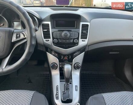 Серый Шевроле Круз, объемом двигателя 1.8 л и пробегом 89 тыс. км за 7800 $, фото 19 на Automoto.ua