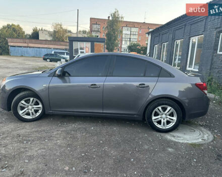 Серый Шевроле Круз, объемом двигателя 1.8 л и пробегом 273 тыс. км за 7999 $, фото 21 на Automoto.ua