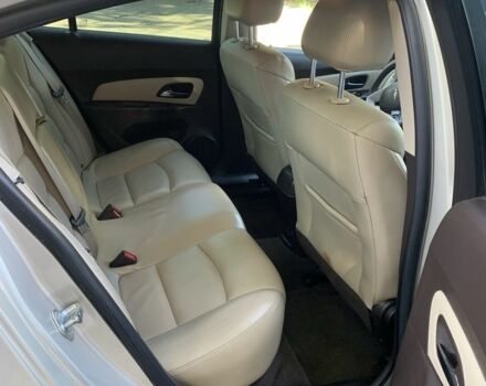 Серый Шевроле Круз, объемом двигателя 1.4 л и пробегом 250 тыс. км за 6800 $, фото 5 на Automoto.ua