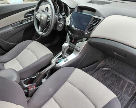 Серый Шевроле Круз, объемом двигателя 1.8 л и пробегом 165 тыс. км за 8200 $, фото 2 на Automoto.ua