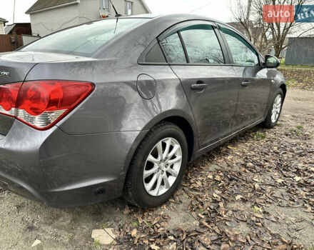 Серый Шевроле Круз, объемом двигателя 1.8 л и пробегом 180 тыс. км за 6400 $, фото 3 на Automoto.ua