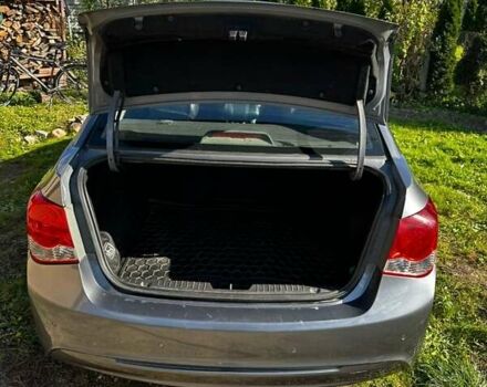 Серый Шевроле Круз, объемом двигателя 1.8 л и пробегом 246 тыс. км за 7000 $, фото 9 на Automoto.ua