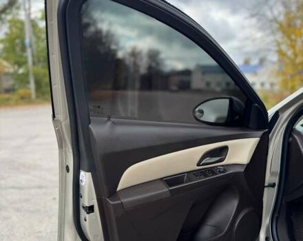 Серый Шевроле Круз, объемом двигателя 1.96 л и пробегом 207 тыс. км за 7700 $, фото 11 на Automoto.ua