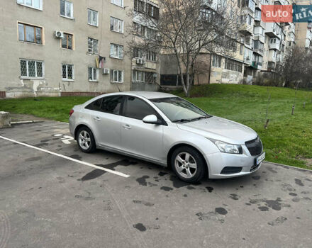 Серый Шевроле Круз, объемом двигателя 1.8 л и пробегом 179 тыс. км за 6000 $, фото 7 на Automoto.ua