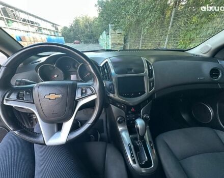 Серый Шевроле Круз, объемом двигателя 1.8 л и пробегом 200 тыс. км за 7499 $, фото 13 на Automoto.ua