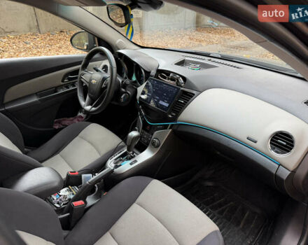 Сірий Шевроле Круз, об'ємом двигуна 1.8 л та пробігом 164 тис. км за 7900 $, фото 4 на Automoto.ua