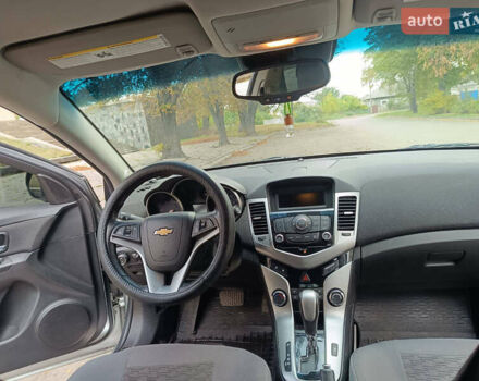 Серый Шевроле Круз, объемом двигателя 1.36 л и пробегом 86 тыс. км за 6500 $, фото 6 на Automoto.ua