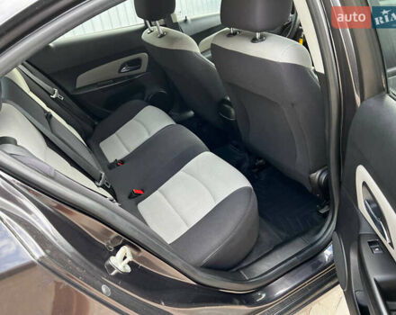 Сірий Шевроле Круз, об'ємом двигуна 1.8 л та пробігом 220 тис. км за 6999 $, фото 13 на Automoto.ua