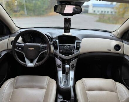 Серый Шевроле Круз, объемом двигателя 2 л и пробегом 2 тыс. км за 7700 $, фото 6 на Automoto.ua