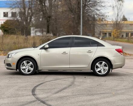 Серый Шевроле Круз, объемом двигателя 2 л и пробегом 2 тыс. км за 7700 $, фото 3 на Automoto.ua