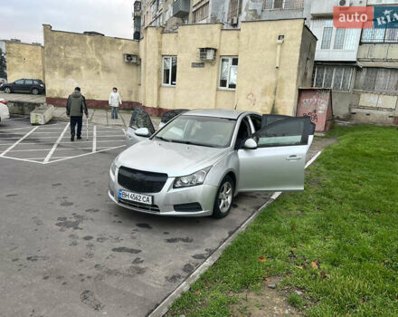 Серый Шевроле Круз, объемом двигателя 1.8 л и пробегом 179 тыс. км за 5900 $, фото 5 на Automoto.ua