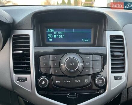 Серый Шевроле Круз, объемом двигателя 1.8 л и пробегом 89 тыс. км за 7800 $, фото 22 на Automoto.ua