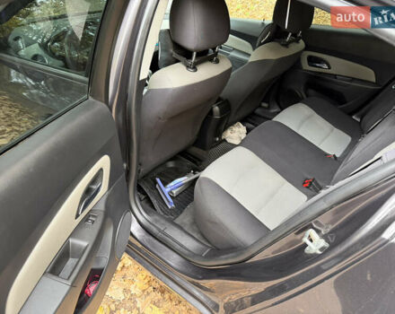 Сірий Шевроле Круз, об'ємом двигуна 1.8 л та пробігом 164 тис. км за 7900 $, фото 14 на Automoto.ua