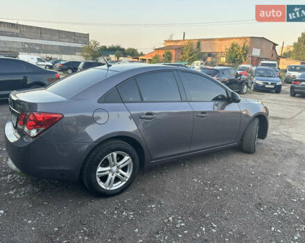 Серый Шевроле Круз, объемом двигателя 1.8 л и пробегом 273 тыс. км за 7999 $, фото 10 на Automoto.ua