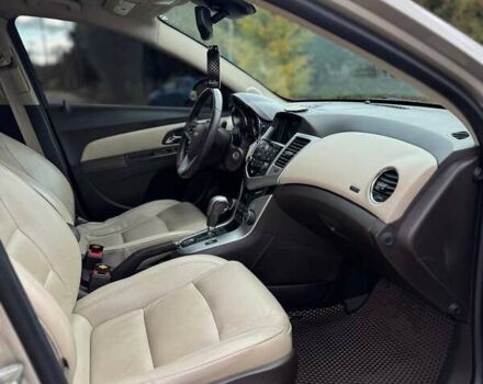 Серый Шевроле Круз, объемом двигателя 1.96 л и пробегом 207 тыс. км за 7700 $, фото 10 на Automoto.ua