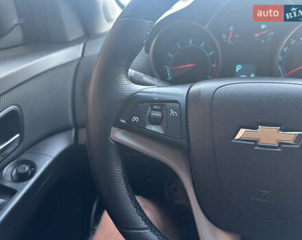 Серый Шевроле Круз, объемом двигателя 1.8 л и пробегом 273 тыс. км за 7999 $, фото 40 на Automoto.ua