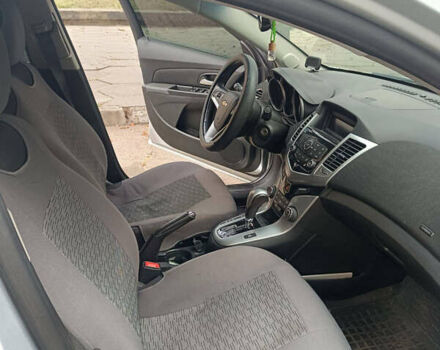 Серый Шевроле Круз, объемом двигателя 1.36 л и пробегом 86 тыс. км за 6500 $, фото 5 на Automoto.ua