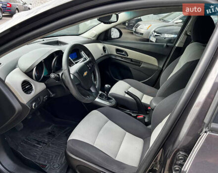 Сірий Шевроле Круз, об'ємом двигуна 1.8 л та пробігом 220 тис. км за 6999 $, фото 7 на Automoto.ua