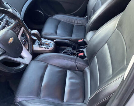 Серый Шевроле Круз, объемом двигателя 1.4 л и пробегом 132 тыс. км за 8000 $, фото 5 на Automoto.ua