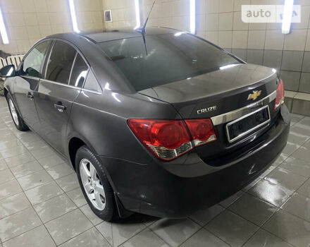 Серый Шевроле Круз, объемом двигателя 1.4 л и пробегом 130 тыс. км за 10000 $, фото 11 на Automoto.ua