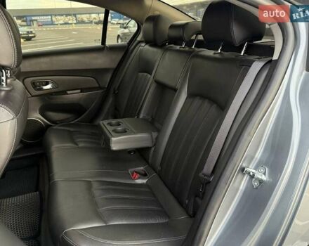 Сірий Шевроле Круз, об'ємом двигуна 2 л та пробігом 209 тис. км за 9999 $, фото 7 на Automoto.ua