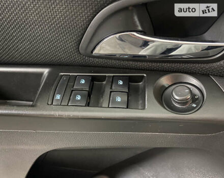 Серый Шевроле Круз, объемом двигателя 1.4 л и пробегом 130 тыс. км за 10000 $, фото 26 на Automoto.ua