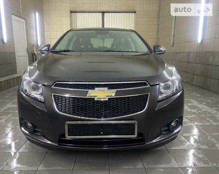 Серый Шевроле Круз, объемом двигателя 1.4 л и пробегом 130 тыс. км за 10000 $, фото 2 на Automoto.ua