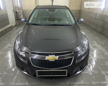 Серый Шевроле Круз, объемом двигателя 1.4 л и пробегом 130 тыс. км за 10000 $, фото 1 на Automoto.ua