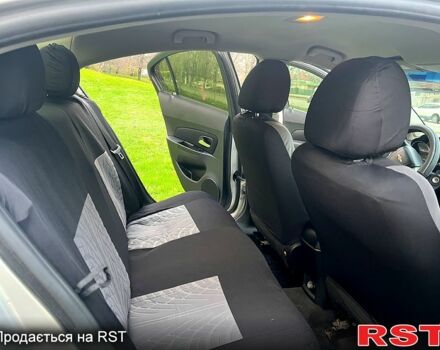 Сірий Шевроле Круз, об'ємом двигуна 1.6 л та пробігом 147 тис. км за 6500 $, фото 11 на Automoto.ua