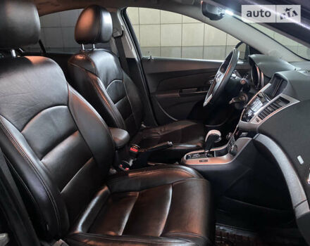 Серый Шевроле Круз, объемом двигателя 1.4 л и пробегом 130 тыс. км за 10000 $, фото 25 на Automoto.ua