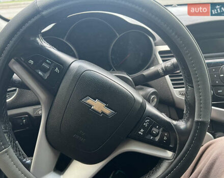 Серый Шевроле Круз, объемом двигателя 1.6 л и пробегом 142 тыс. км за 6500 $, фото 20 на Automoto.ua