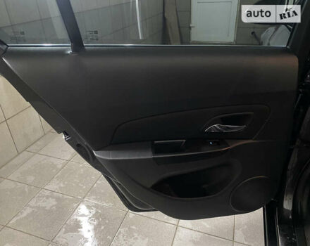 Серый Шевроле Круз, объемом двигателя 1.4 л и пробегом 130 тыс. км за 10000 $, фото 20 на Automoto.ua