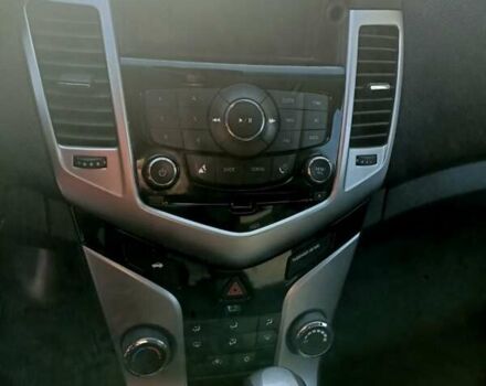 Серый Шевроле Круз, объемом двигателя 1.4 л и пробегом 191 тыс. км за 8000 $, фото 2 на Automoto.ua