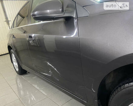Серый Шевроле Круз, объемом двигателя 1.4 л и пробегом 130 тыс. км за 10000 $, фото 7 на Automoto.ua