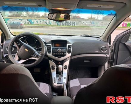 Сірий Шевроле Круз, об'ємом двигуна 1.6 л та пробігом 147 тис. км за 6500 $, фото 9 на Automoto.ua