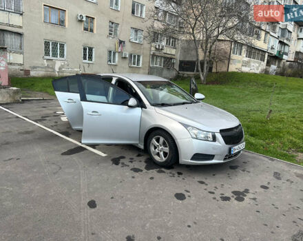 Серый Шевроле Круз, объемом двигателя 1.6 л и пробегом 142 тыс. км за 6500 $, фото 6 на Automoto.ua