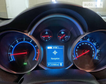 Серый Шевроле Круз, объемом двигателя 1.4 л и пробегом 130 тыс. км за 10000 $, фото 29 на Automoto.ua