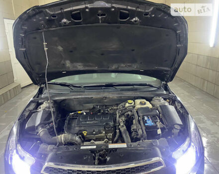 Серый Шевроле Круз, объемом двигателя 1.4 л и пробегом 130 тыс. км за 10000 $, фото 38 на Automoto.ua