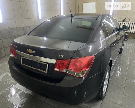 Серый Шевроле Круз, объемом двигателя 1.4 л и пробегом 130 тыс. км за 10000 $, фото 10 на Automoto.ua