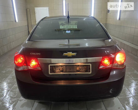 Серый Шевроле Круз, объемом двигателя 1.4 л и пробегом 130 тыс. км за 10000 $, фото 37 на Automoto.ua