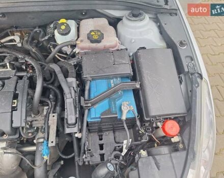 Серый Шевроле Круз, объемом двигателя 1.8 л и пробегом 190 тыс. км за 7999 $, фото 14 на Automoto.ua