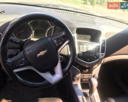 Серый Шевроле Круз, объемом двигателя 1.4 л и пробегом 132 тыс. км за 8000 $, фото 18 на Automoto.ua