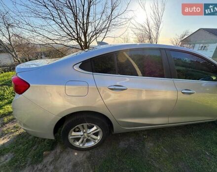 Серый Шевроле Круз, объемом двигателя 1.4 л и пробегом 48 тыс. км за 9500 $, фото 4 на Automoto.ua