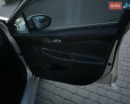 Серый Шевроле Круз, объемом двигателя 1.4 л и пробегом 90 тыс. км за 10999 $, фото 22 на Automoto.ua