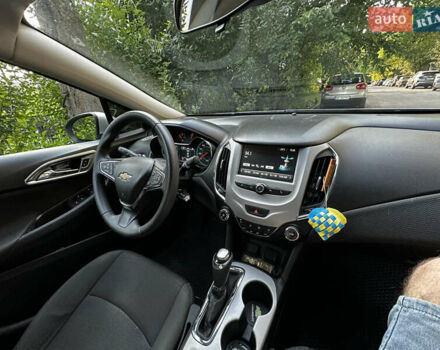 Сірий Шевроле Круз, об'ємом двигуна 1.4 л та пробігом 127 тис. км за 10150 $, фото 7 на Automoto.ua