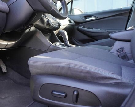 Сірий Шевроле Круз, об'ємом двигуна 1.4 л та пробігом 150 тис. км за 8800 $, фото 2 на Automoto.ua